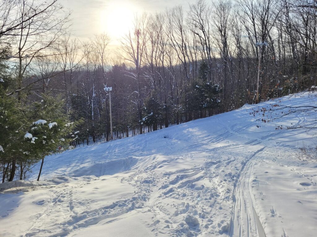 mont hatley traces ski
